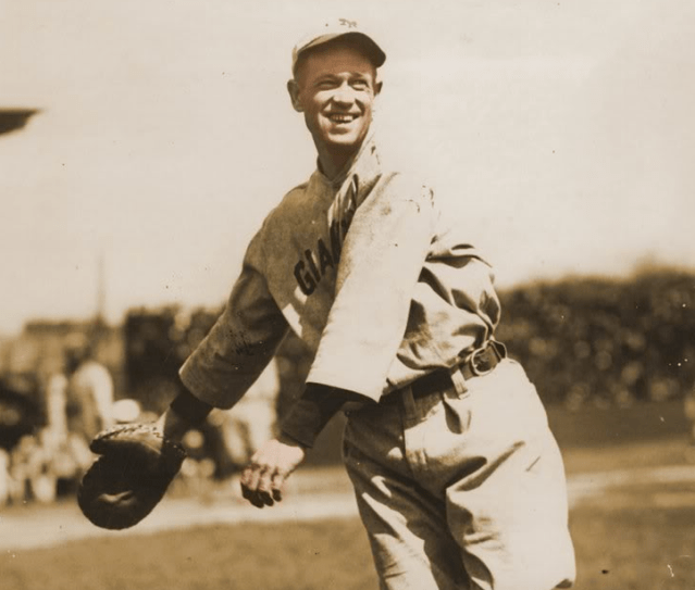 Chase-with-Giants-1919-BB-Fever